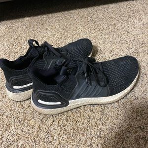 Size 8 black adidas ultraboost